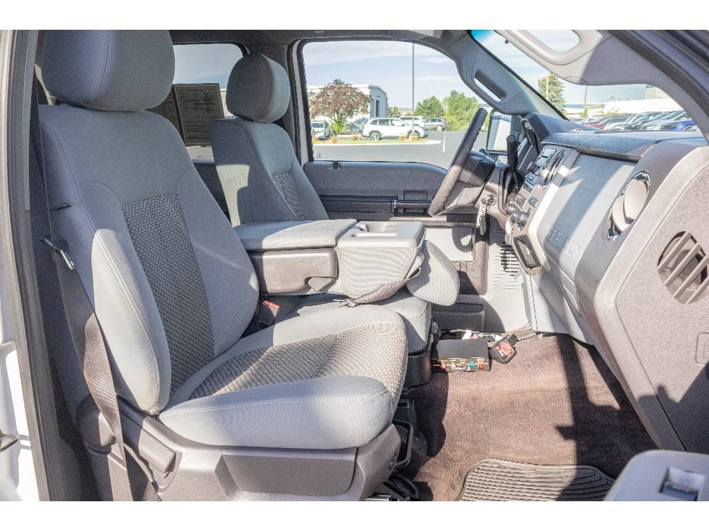 Used 2015 Ford F250 XLT w/ XLT Interior Package AWD/4WD image 11