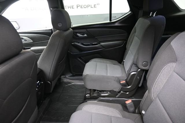 Used 2023 Chevrolet Traverse LT FWD image 23