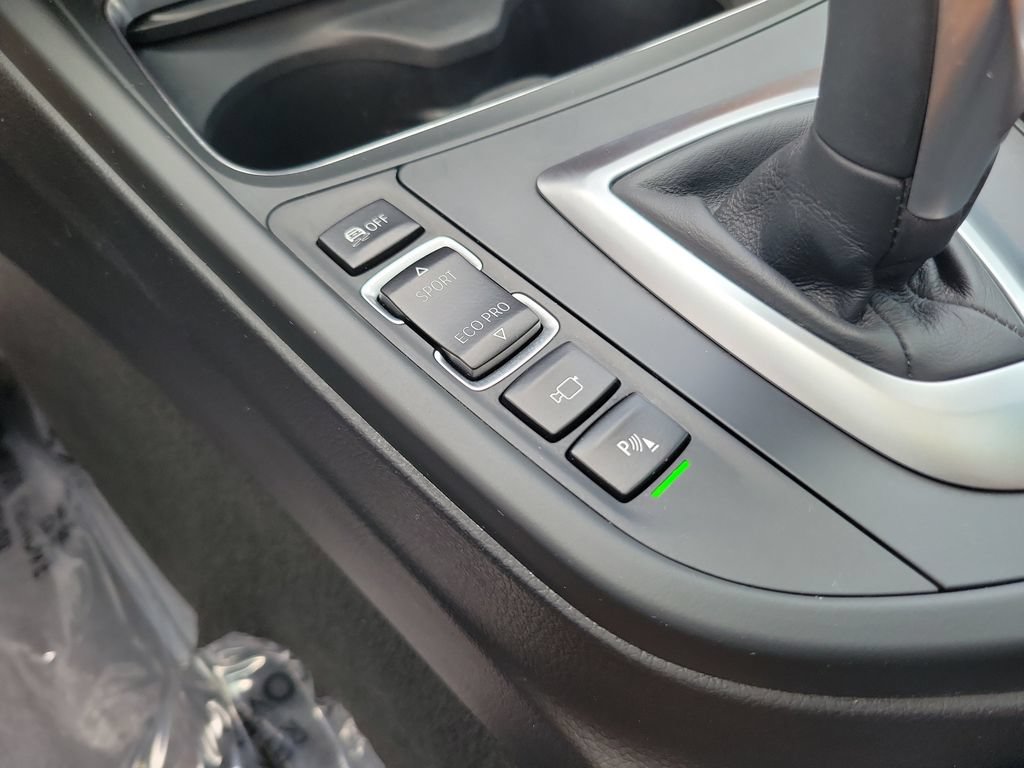 Used 2018 BMW 340i xDrive Sedan AWD/4WD image 32