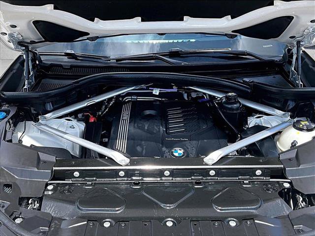 Used 2022 BMW X5 xDrive40i w/ Premium Package image 9