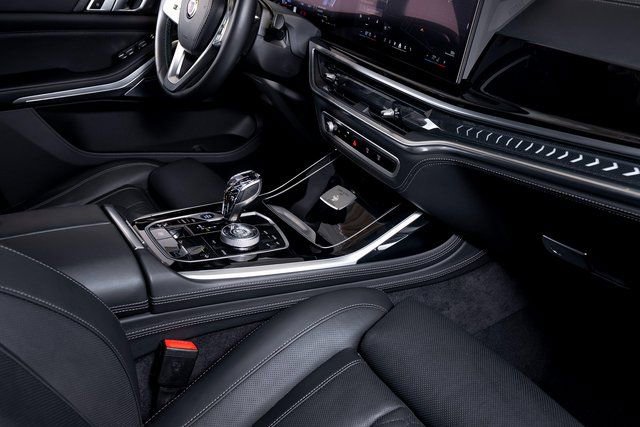 Used 2025 BMW ALPINA XB7 image 58
