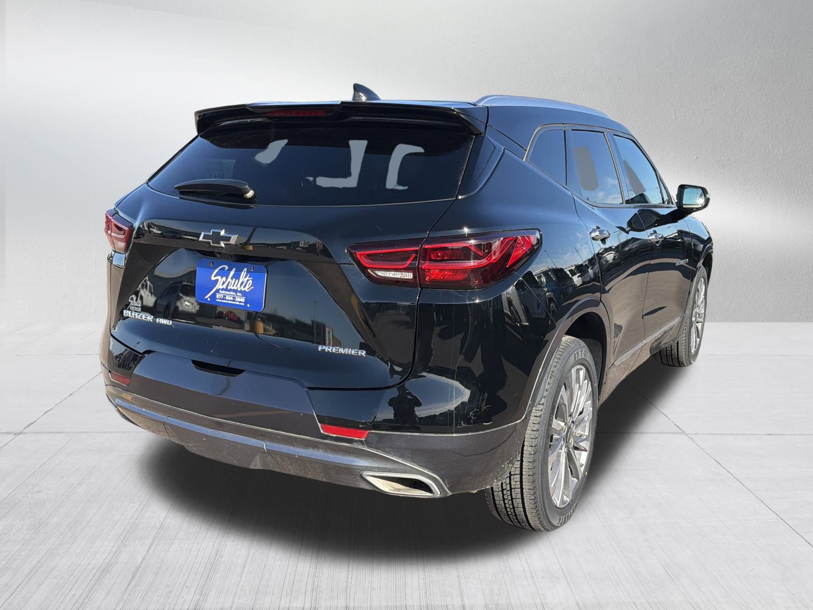 Used 2023 Chevrolet Blazer Premier w/ Driver Confidence II Package image 7