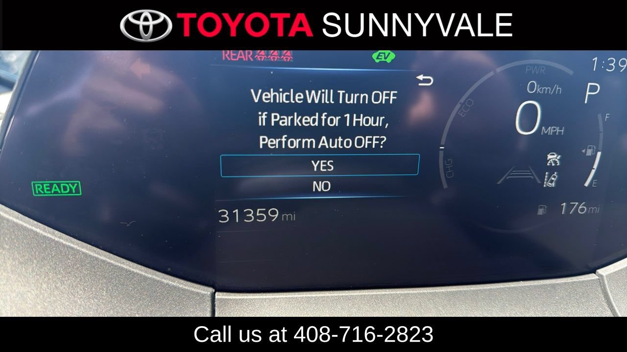 Used 2024 Toyota Prius XLE FWD image 5