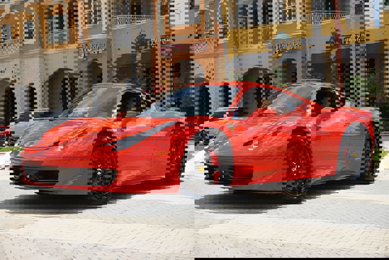 Used 2010 Ferrari 458 Italia Coupe RWD image 9