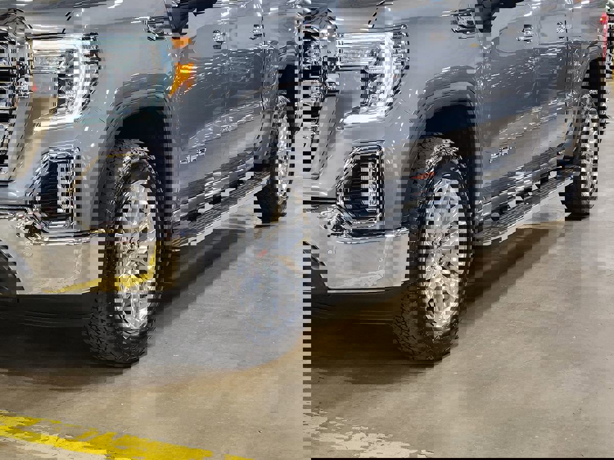 Used 2021 GMC Sierra 1500 SLT image 17