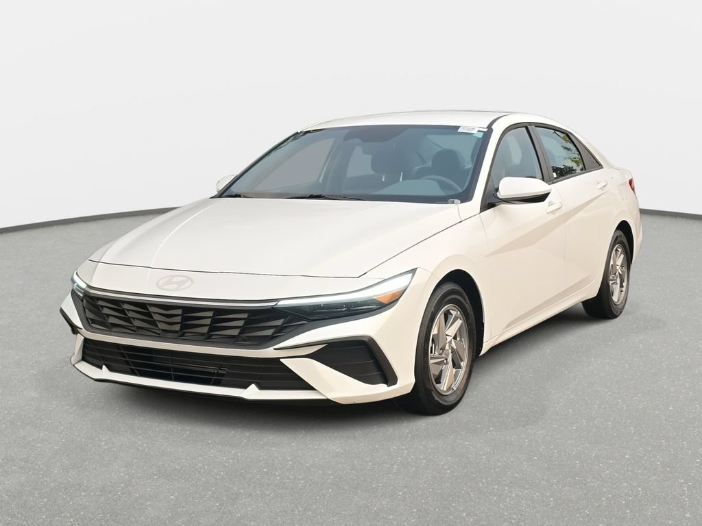 Certified 2026 Hyundai Elantra SE FWD image 34