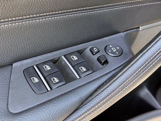 Used 2023 BMW 540i w/ M Sport Package image 11