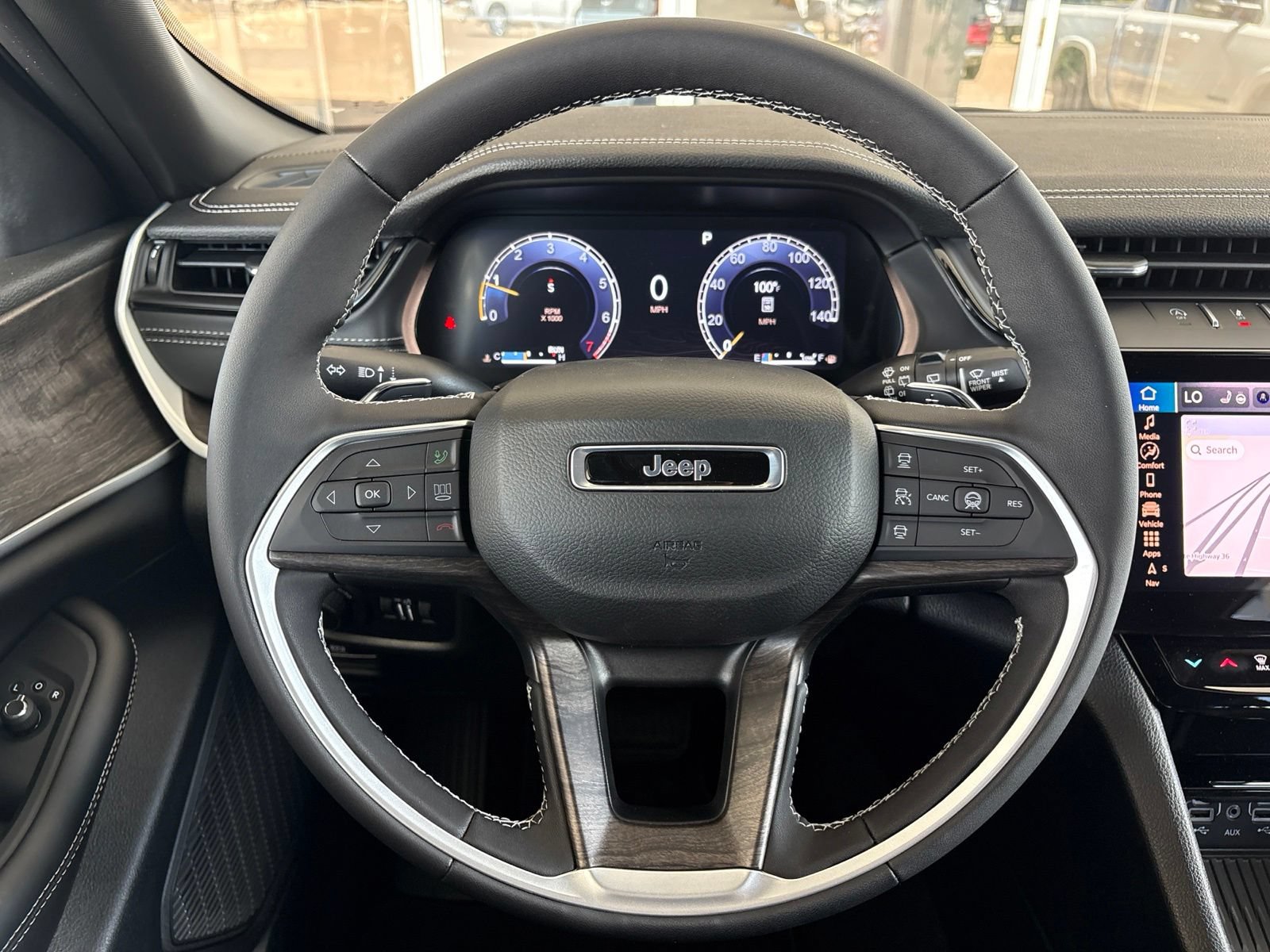 New 2027 Jeep Grand Cherokee Altitude AWD/4WD image 25