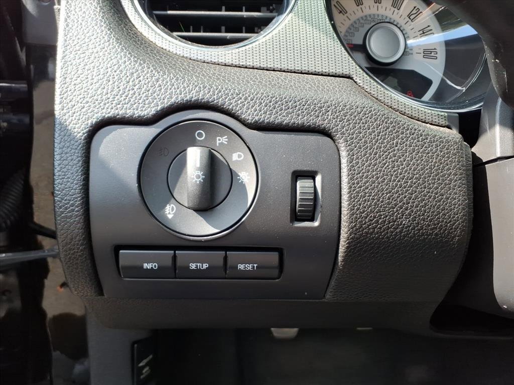 Used 2011 Ford Mustang GT Premium w/ Comfort Pkg image 11