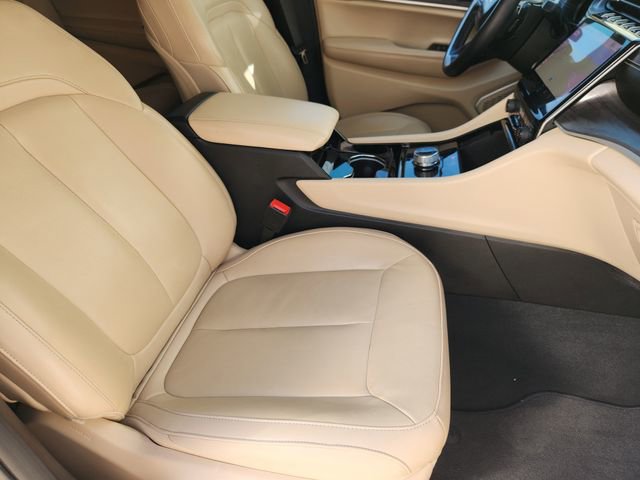 Used 2022 Jeep Grand Cherokee L Limited image 15