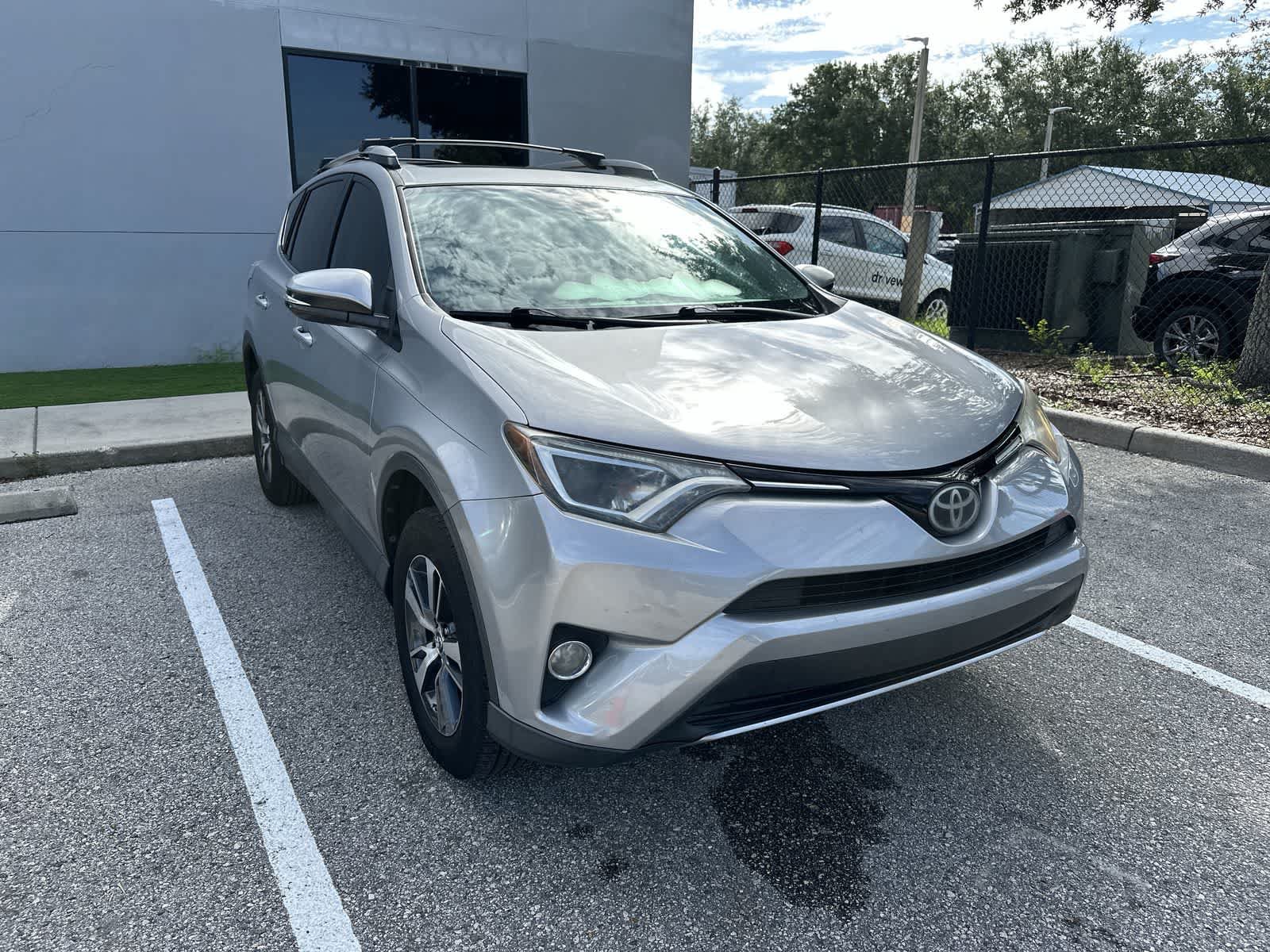 Used 2018 Toyota RAV4 XLE FWD image 11