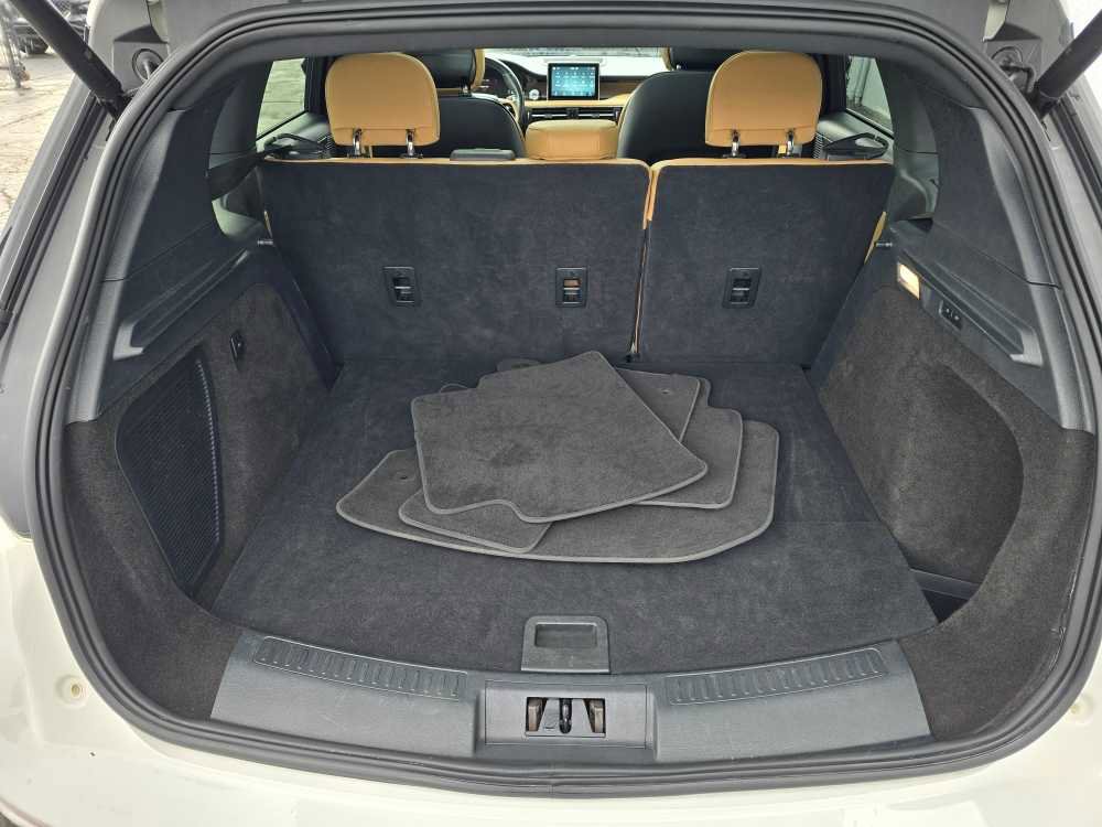 Used 2022 Lincoln Corsair Reserve w/ Equipment Group 201A image 34