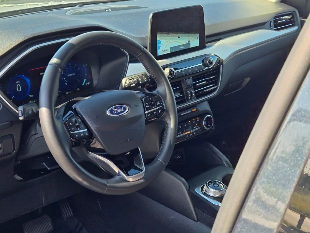 Used 2022 Ford Escape SEL w/ Technology Package image 25