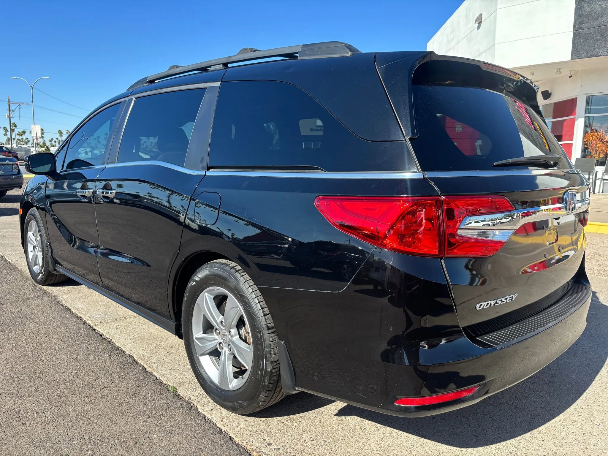 Used 2018 Honda Odyssey EX-L image 7