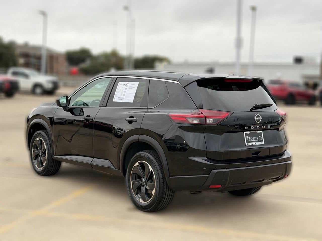 Certified 2025 Nissan Rogue SV FWD image 7
