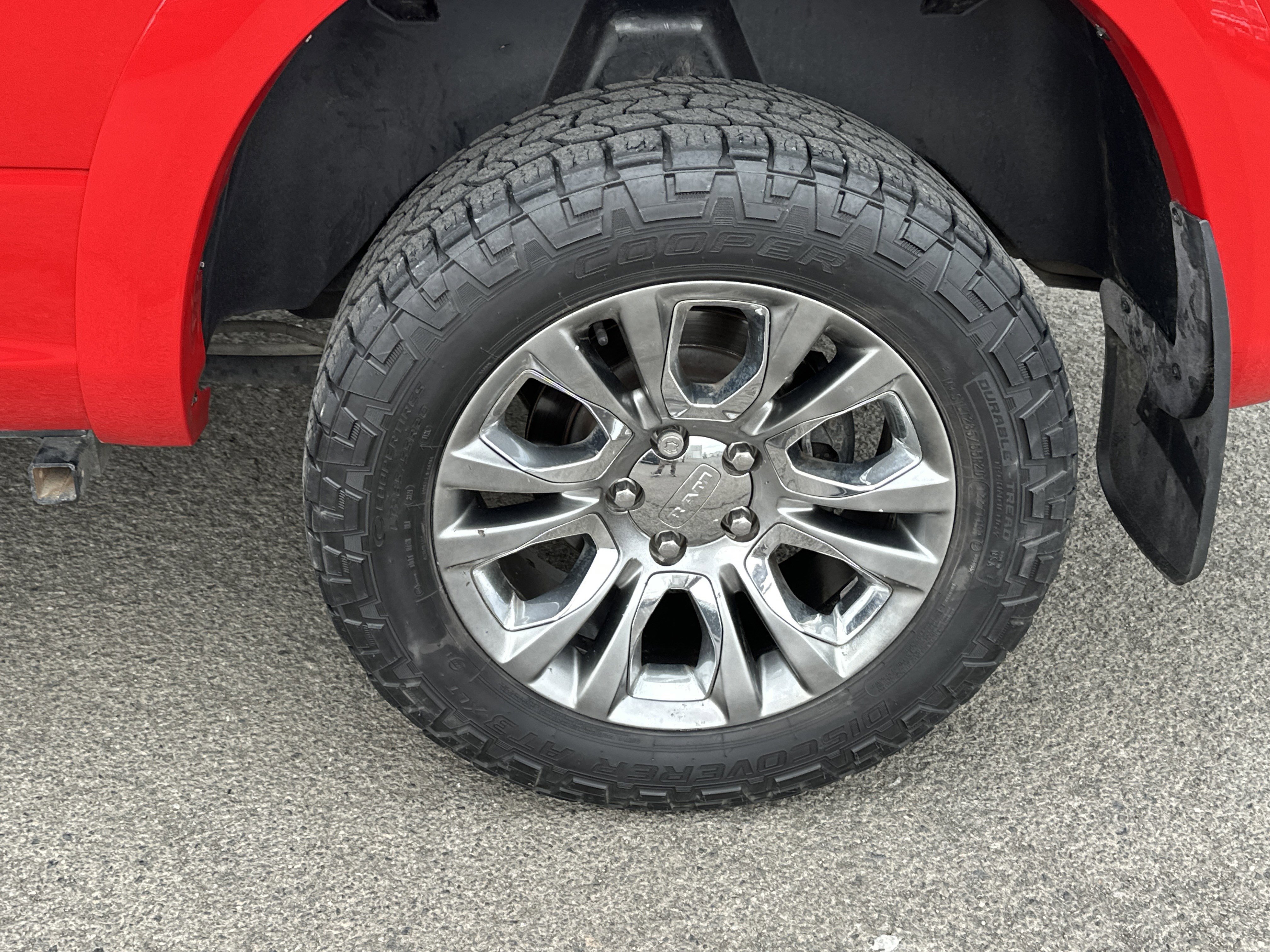 Used 2018 RAM 1500 Laramie w/ Convenience Group image 25