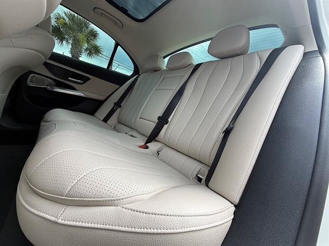 Used 2024 Mercedes-Benz E 350 4MATIC Sedan image 12