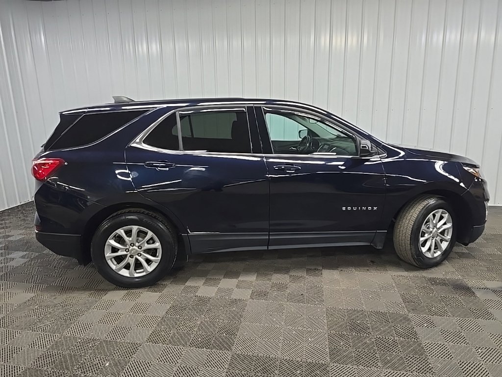 Used 2020 Chevrolet Equinox LT FWD image 2