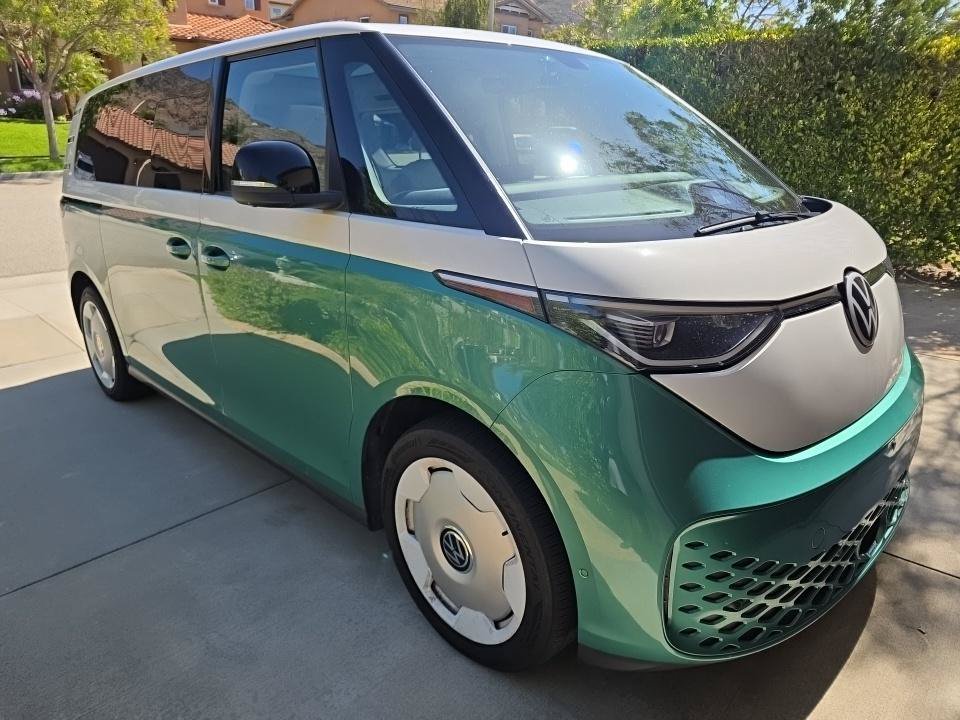 Certified 2025 Volkswagen ID. Buzz 1st Edition RWD image 4