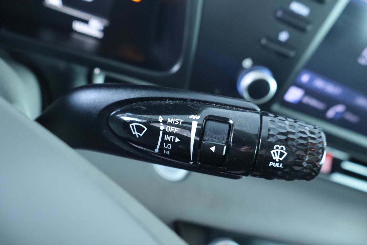 Used 2021 Hyundai Elantra SEL FWD image 24