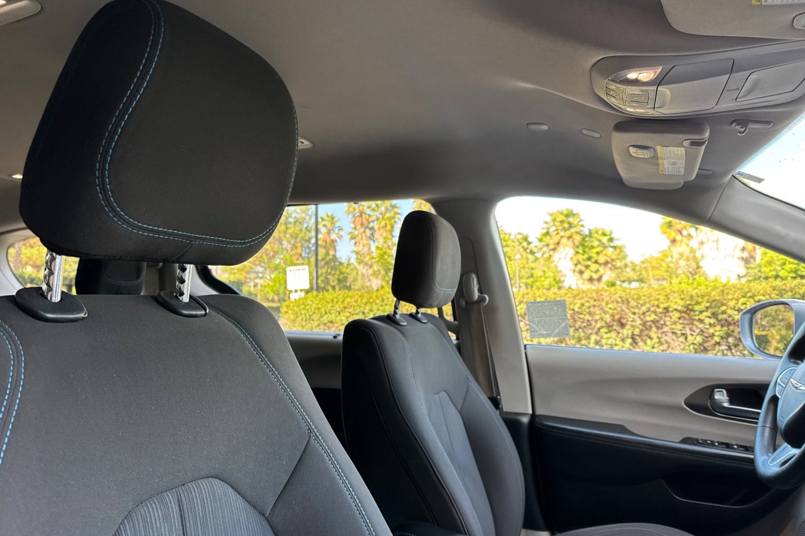 Used 2021 Chrysler Pacifica Touring image 17