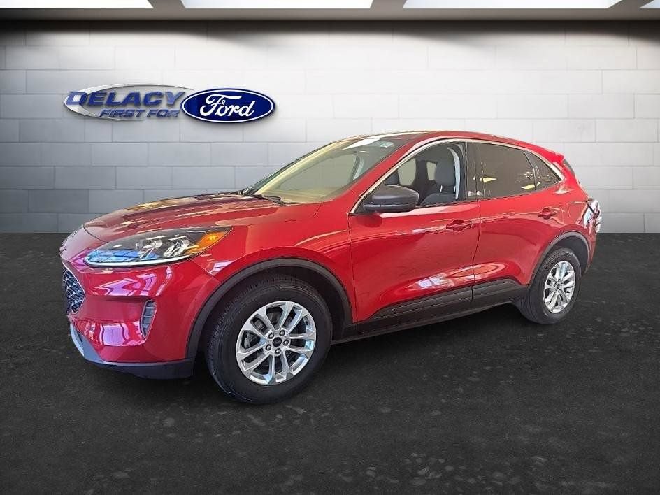 Used 2022 Ford Escape SE w/ Convenience Package AWD/4WD image 2