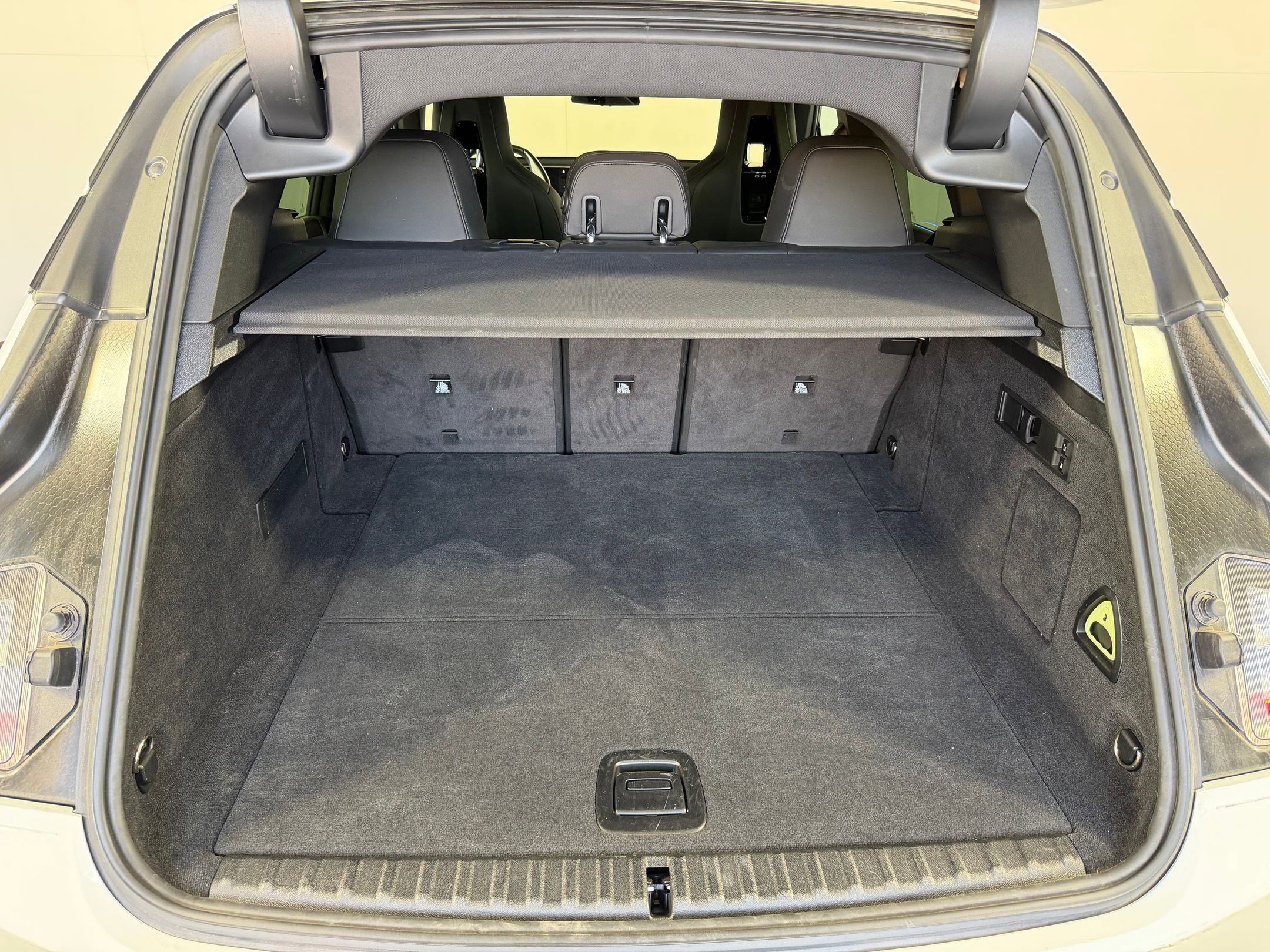 Certified 2022 BMW iX xDrive50 w/ Convenience Package image 31