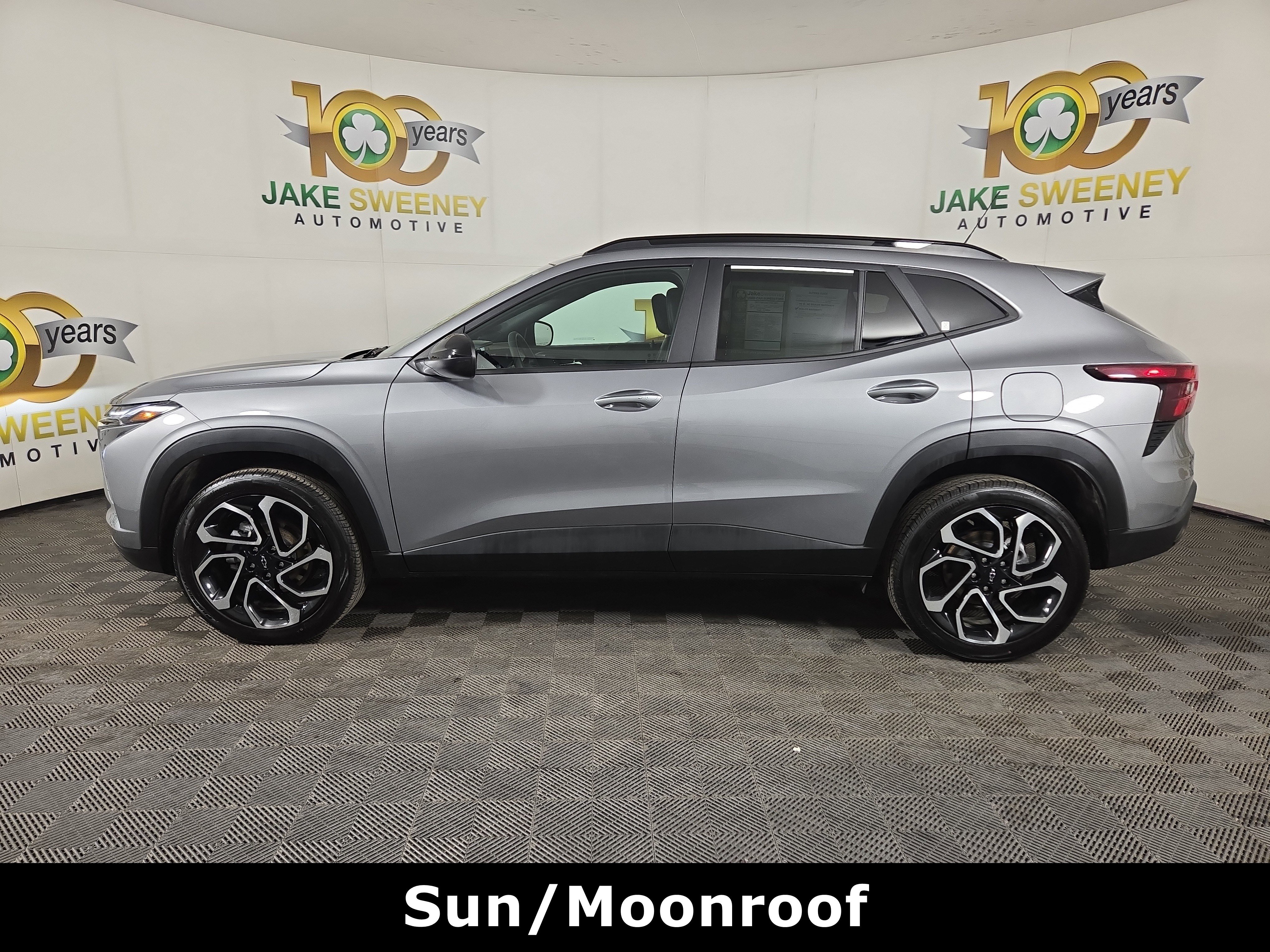 Certified 2025 Chevrolet Trax RS w/ Sunroof Package image 4