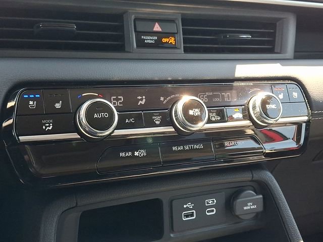 Used 2025 Honda Pilot Elite image 16