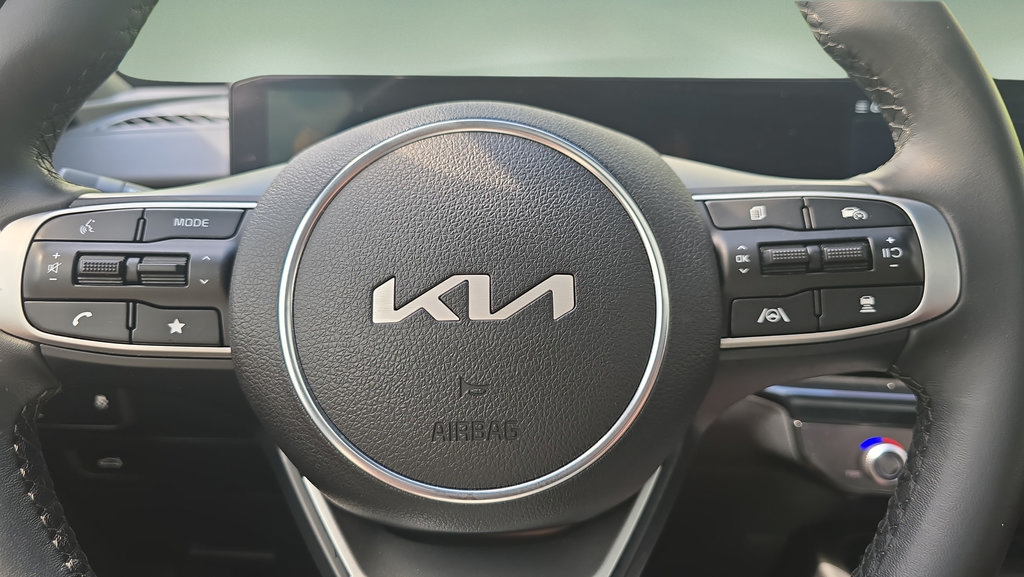 Used 2025 Kia K5 GT-Line w/ GT-Line Premium Package FWD image 15