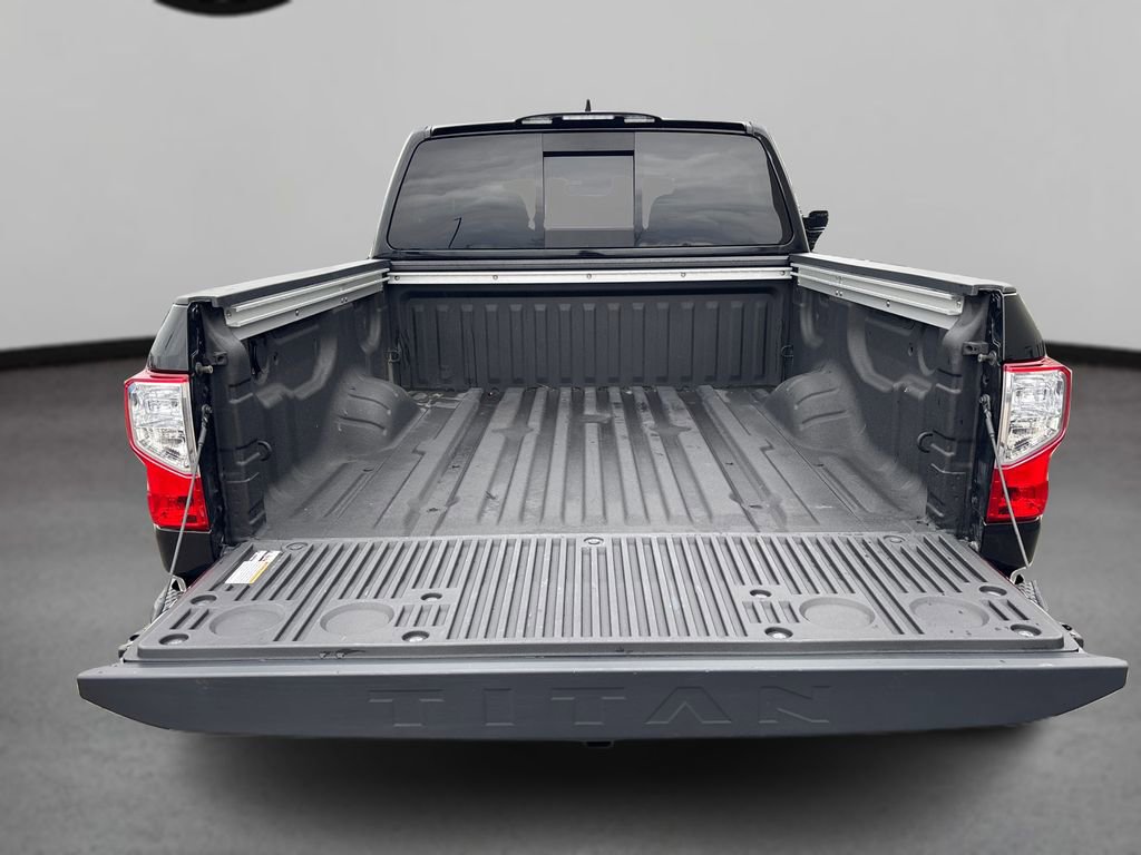 Used 2024 Nissan Titan SV w/ SV Convenience Package image 11