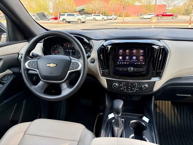 Used 2023 Chevrolet Traverse LS image 19