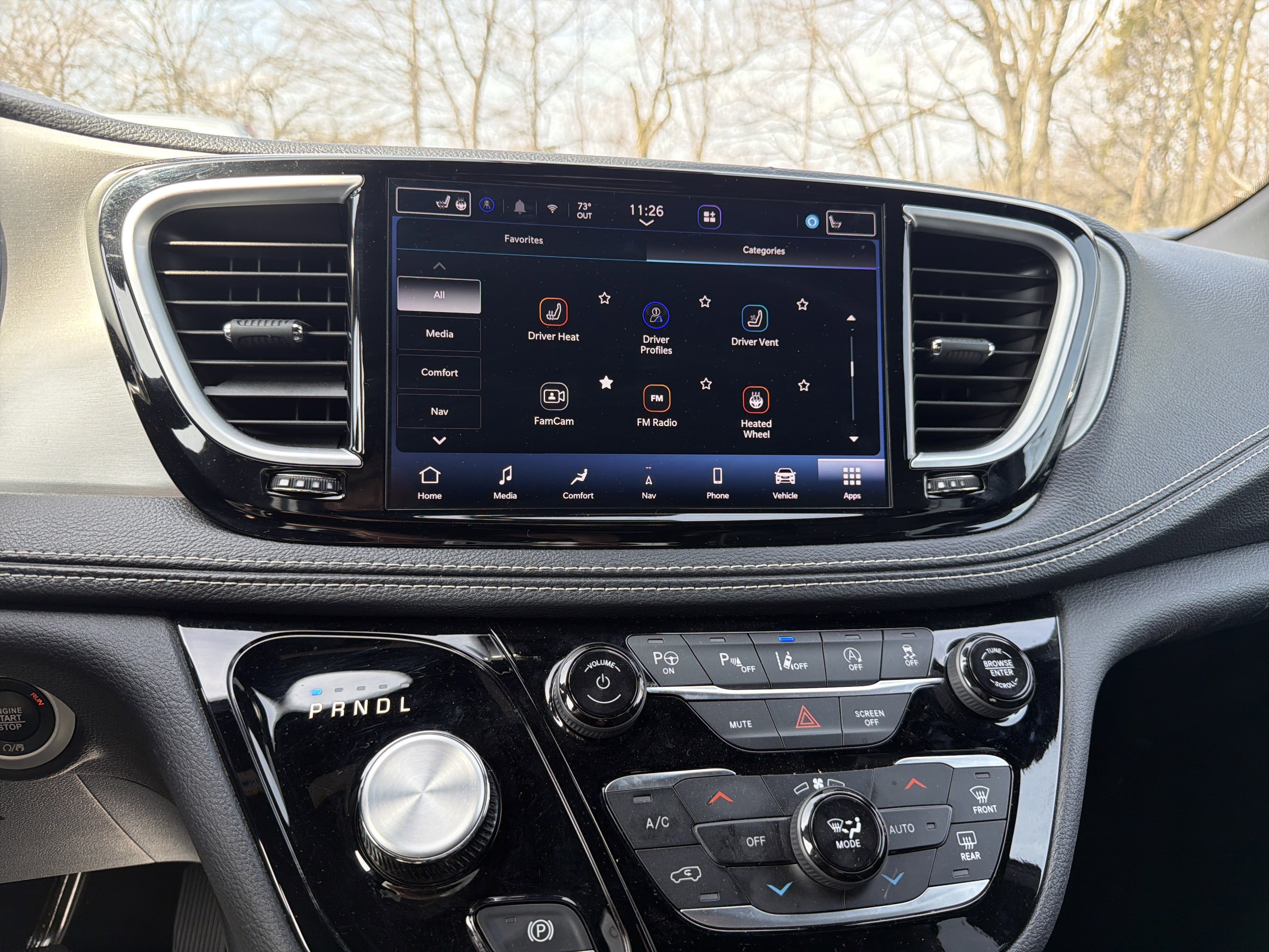 Used 2024 Chrysler Pacifica Limited w/ Uconnect Theater Family Group image 33