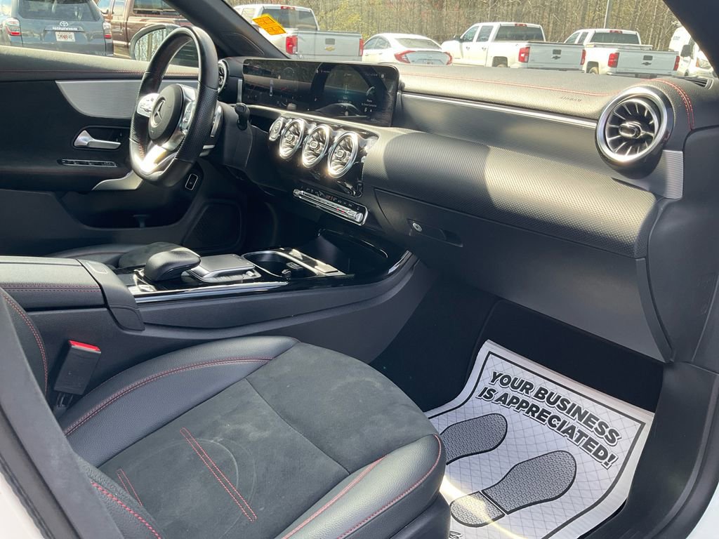 Used 2022 Mercedes-Benz CLA 250 image 11