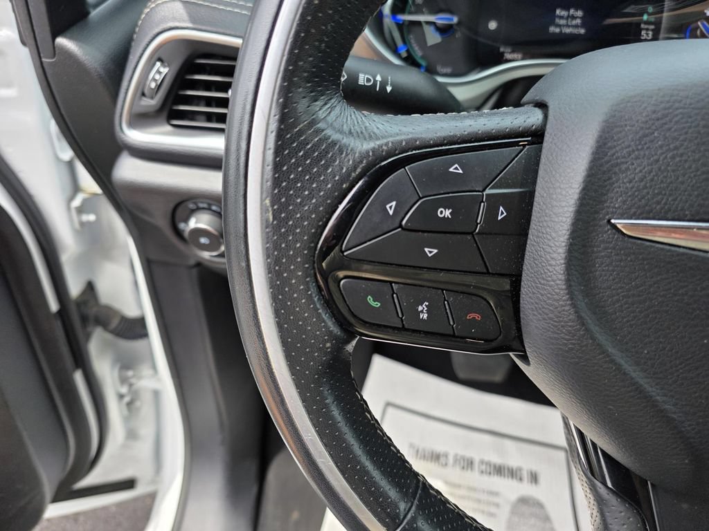 Used 2021 Chrysler Pacifica Limited w/ S Appearance Package FWD image 17