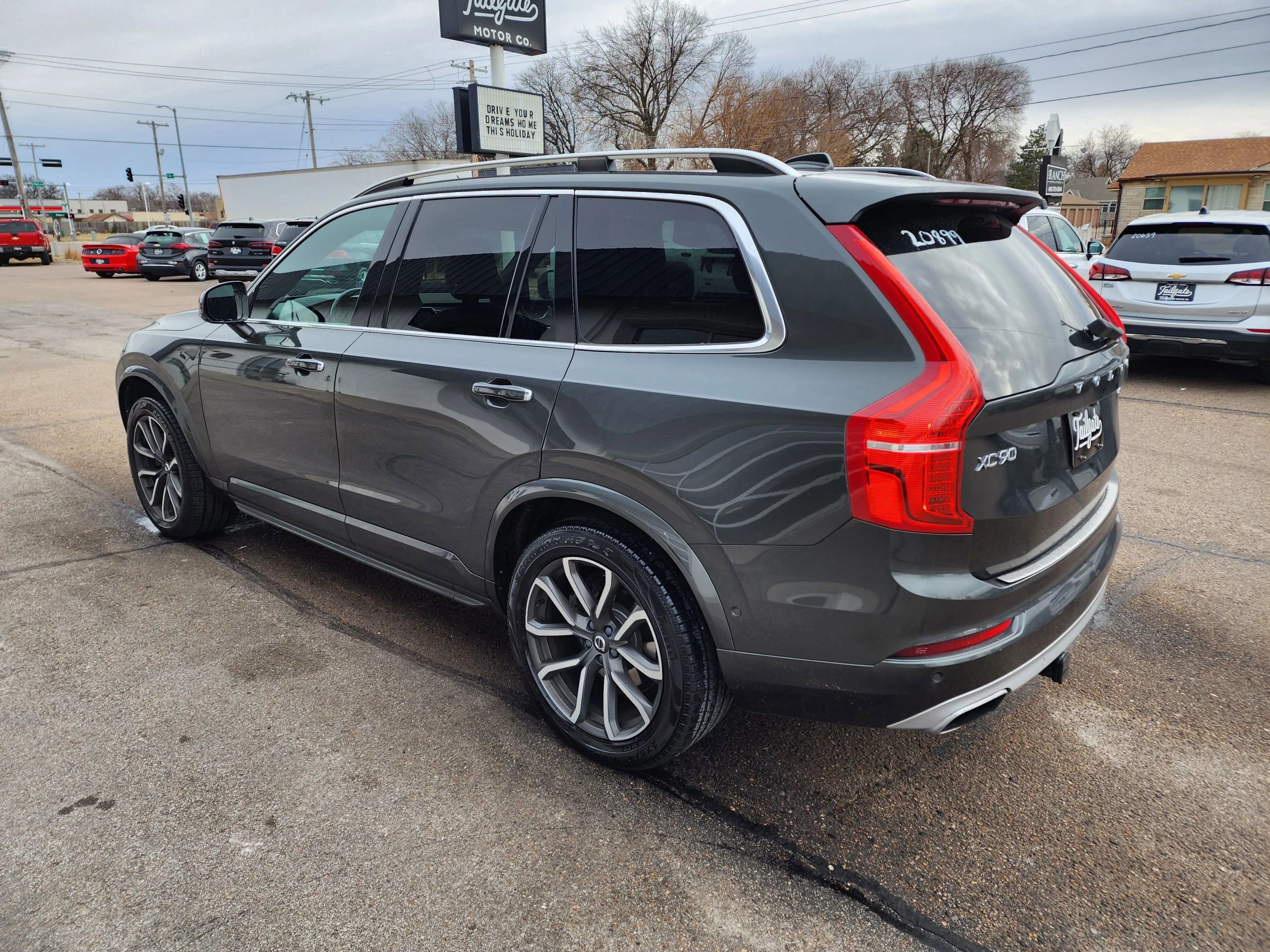 Used 2018 Volvo XC90 T6 Momentum w/ Convenience Package image 5