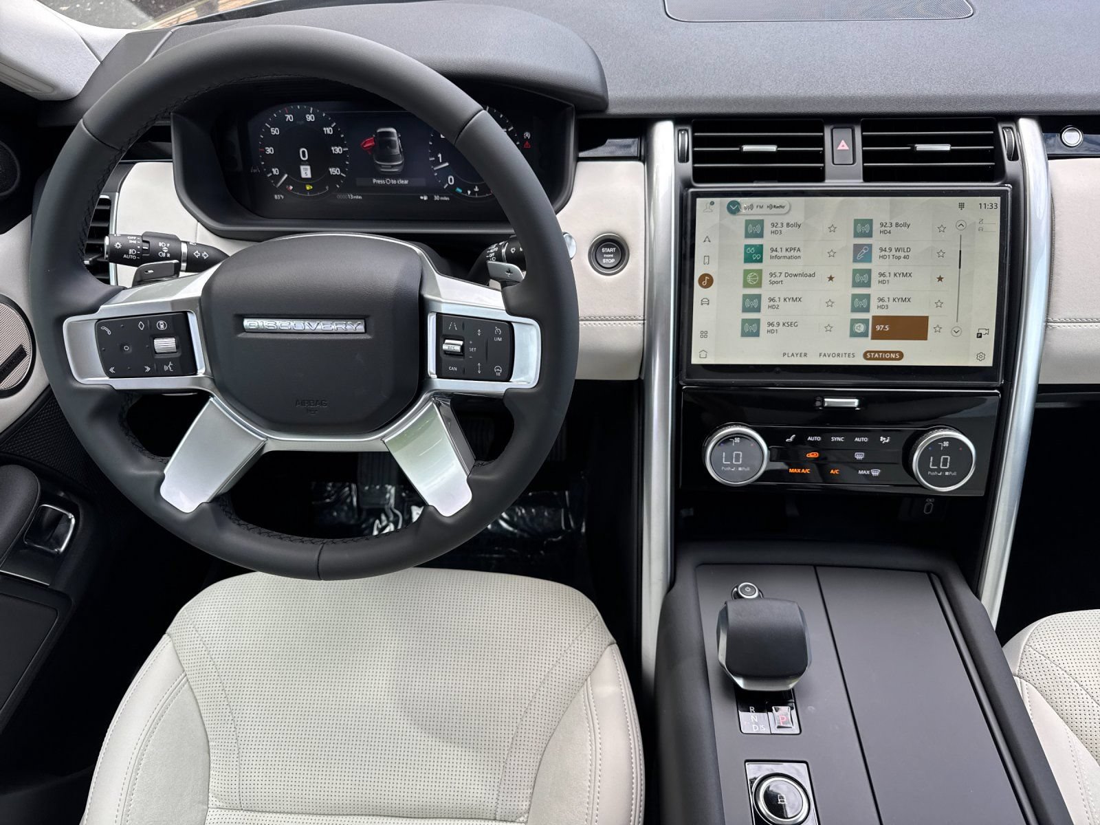 New 2026 Land Rover Discovery S AWD/4WD image 14