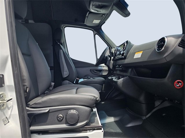 New 2025 Mercedes-Benz Sprinter 2500 image 8