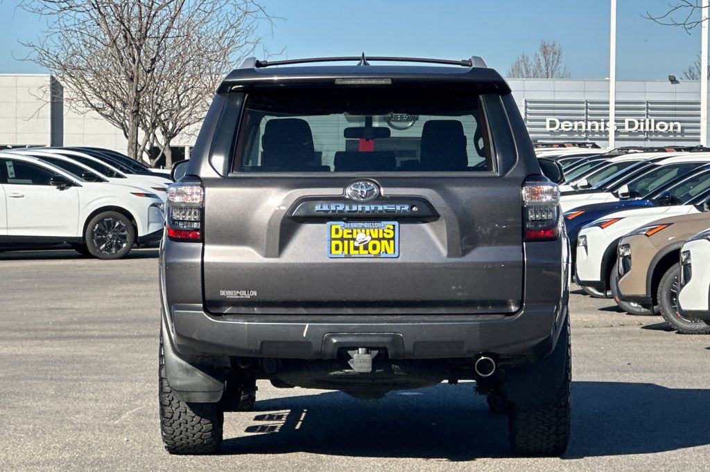 Used 2018 Toyota 4Runner SR5 image 5