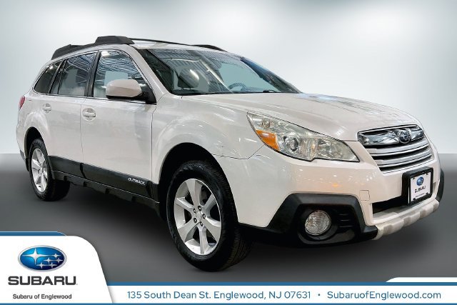 Used 2014 Subaru Outback 2.5i Limited w/ Moonroof Package AWD/4WD image 1
