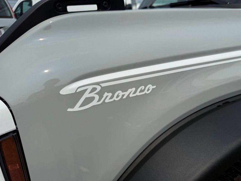 New 2026 Ford Bronco Heritage Edition AWD/4WD image 11