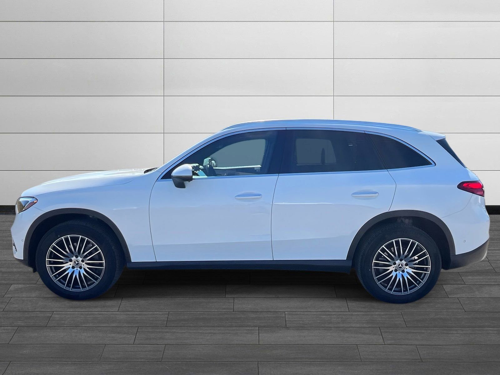 Certified 2025 Mercedes-Benz GLC 300 image 5