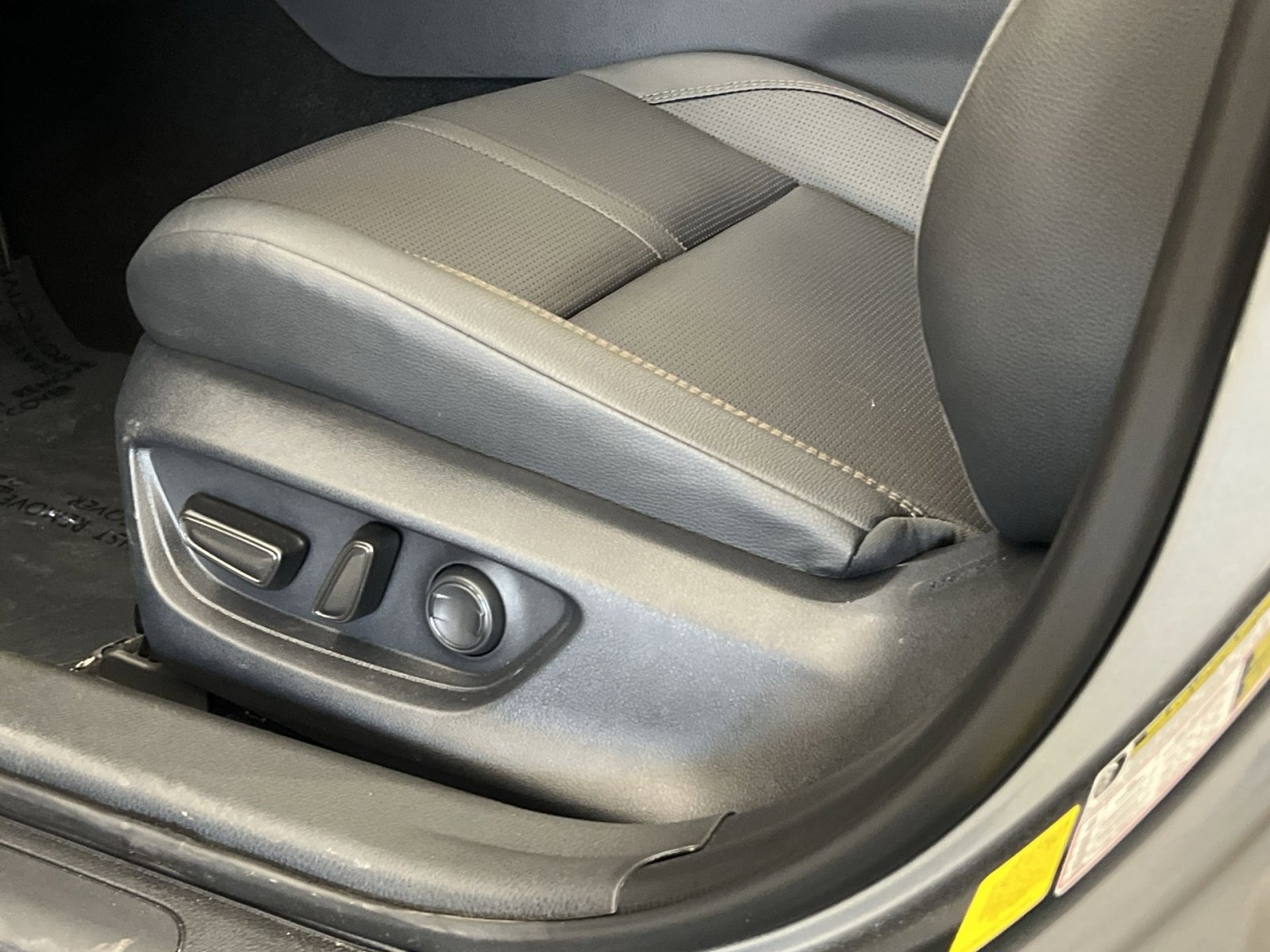 Used 2026 Toyota Camry XLE image 12