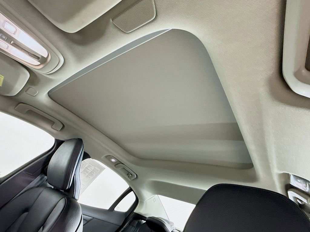 Used 2025 Volvo S60 B5 Plus AWD/4WD image 23