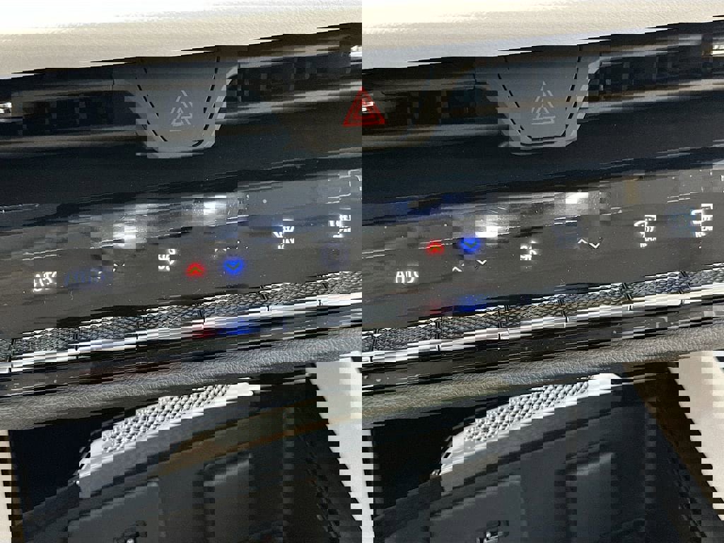 New 2026 Buick Envision Avenir image 16