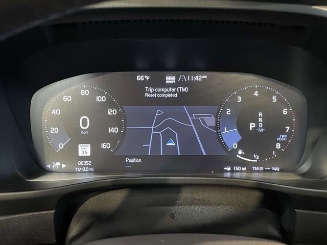 Used 2019 Volvo XC40 T5 Momentum image 39