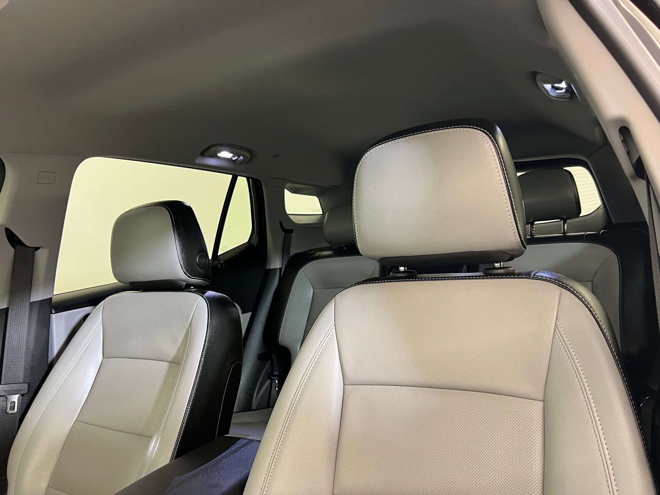 Used 2024 GMC Terrain SLT image 22