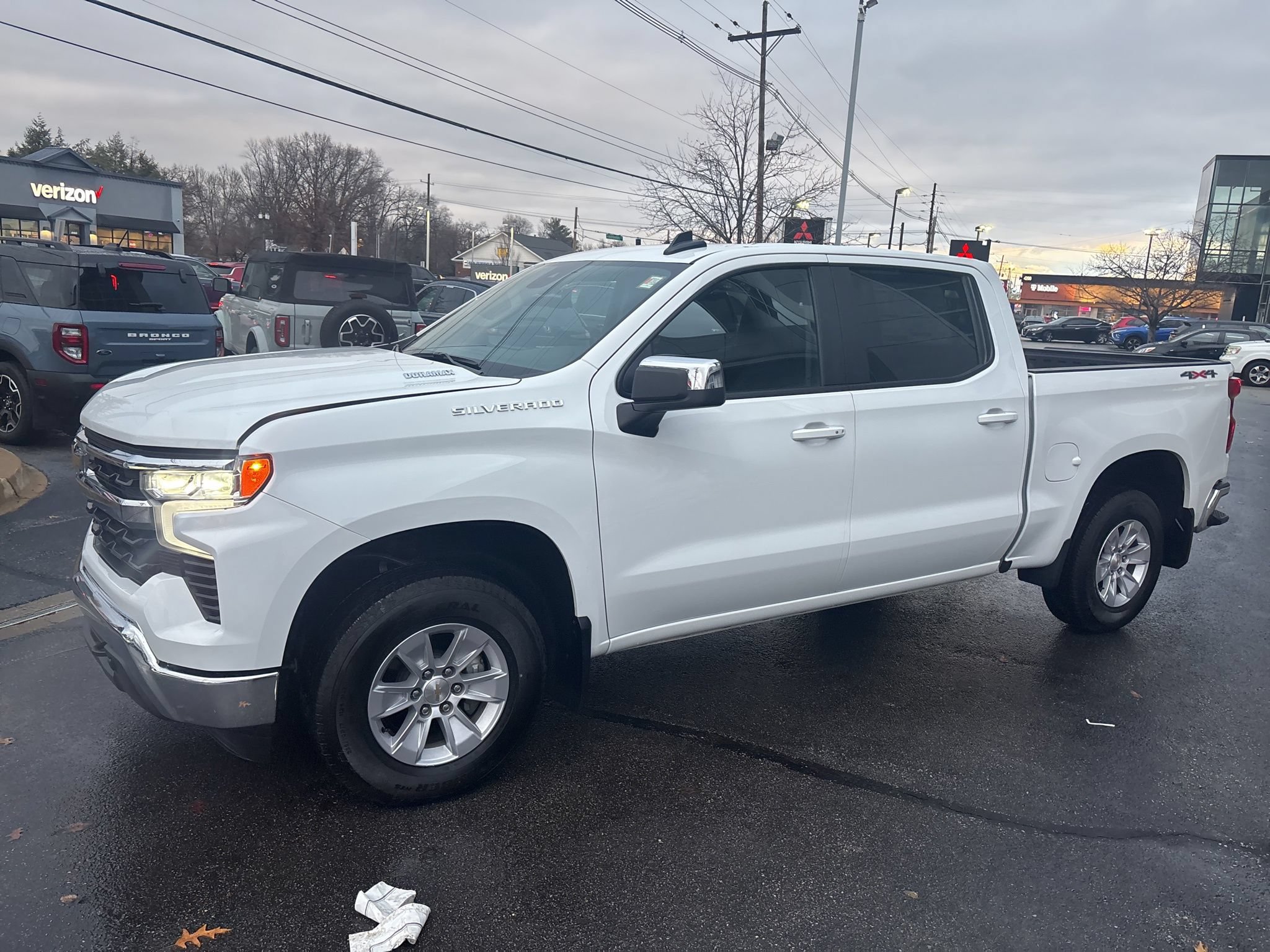 Used 2025 Chevrolet Silverado 1500 LT w/ Protection Package AWD/4WD image 10