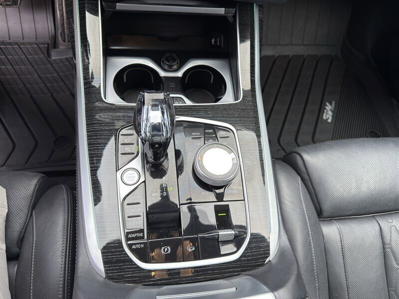 Used 2021 BMW X7 xDrive40i w/ M Sport Package AWD/4WD image 44