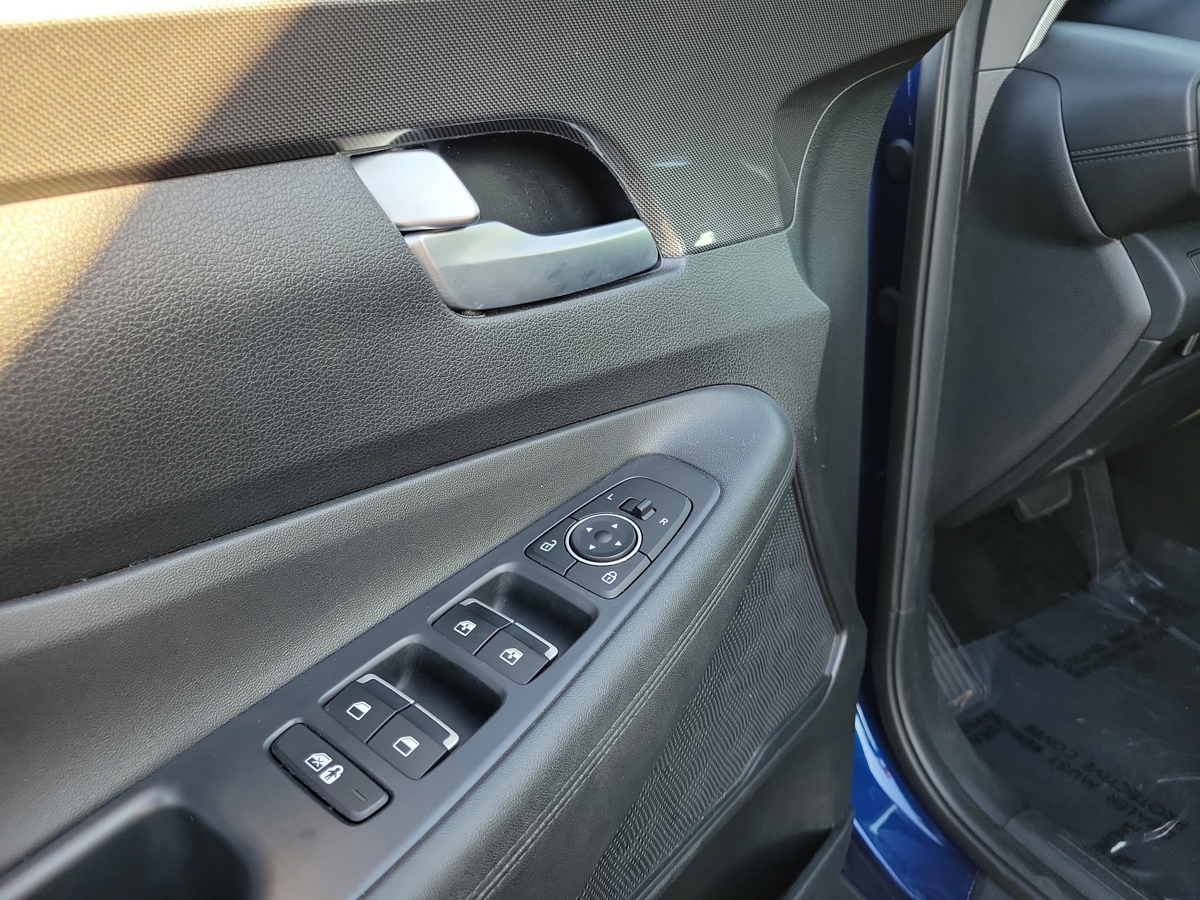 Used 2022 Hyundai Santa Fe SEL w/ Cargo Package image 18